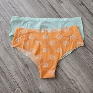 NWT PINK Logo Hipster Panties Set